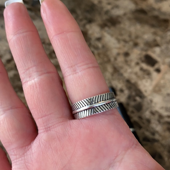 Sterling silver feather ring - Picture 2 of 6